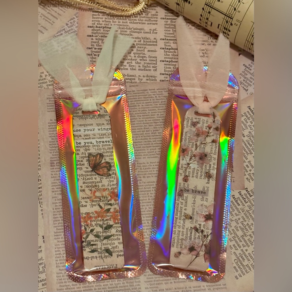 Set of 2 Vintage Inspired Resin Backed Bookmarks | Silk Ribbon